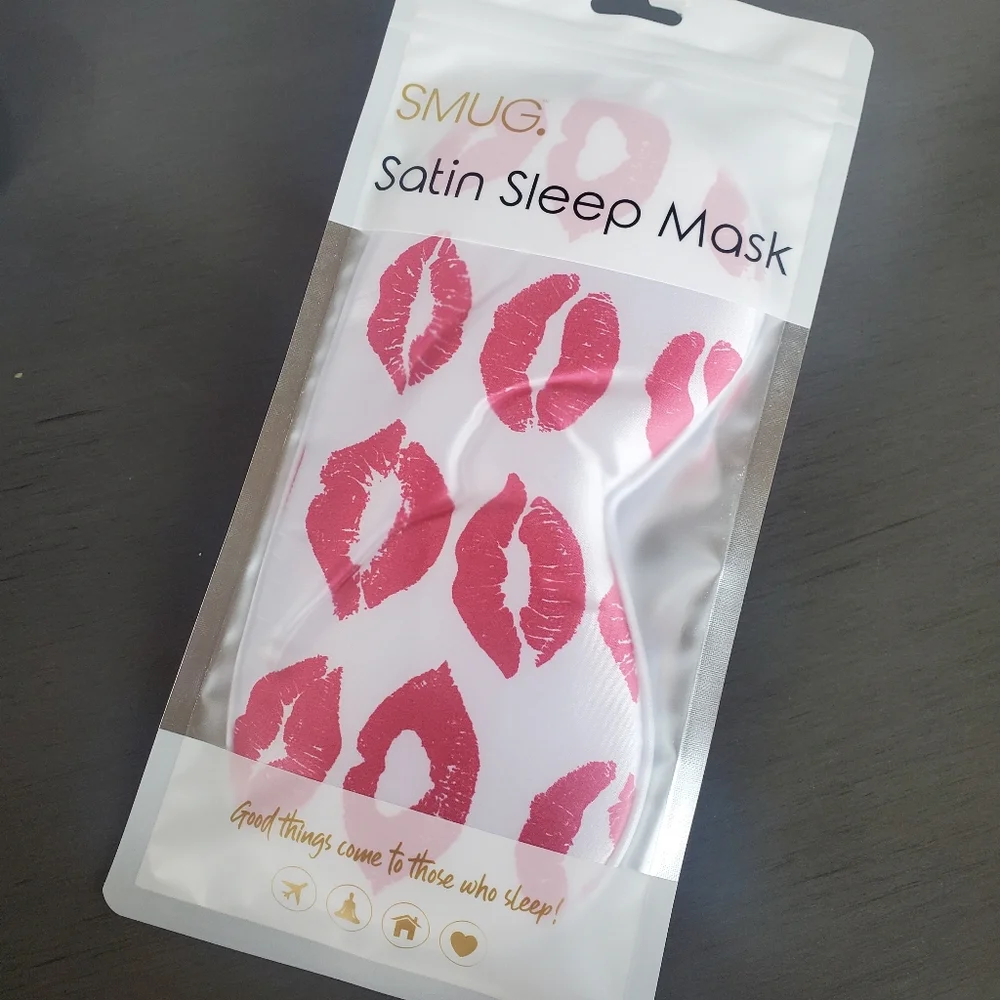 SMUG | Kiss Kiss Satin Sleep Mask - Picture 7 of 8